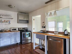 708 N Flamingo Dr in Holly Hill, FL - Building Photo - Building Photo