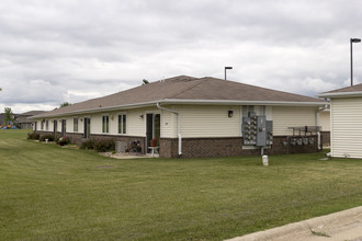 Summerfield Park Apartments in Spirit Lake, IA - Building Photo - Building Photo