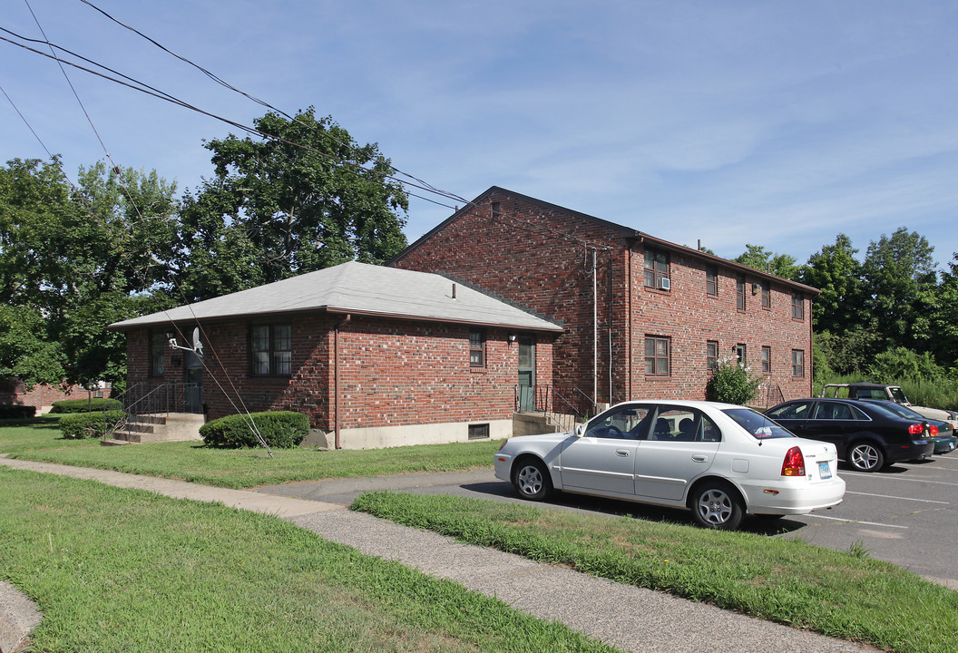 Baron Apartments in Southington, CT - Building Photo