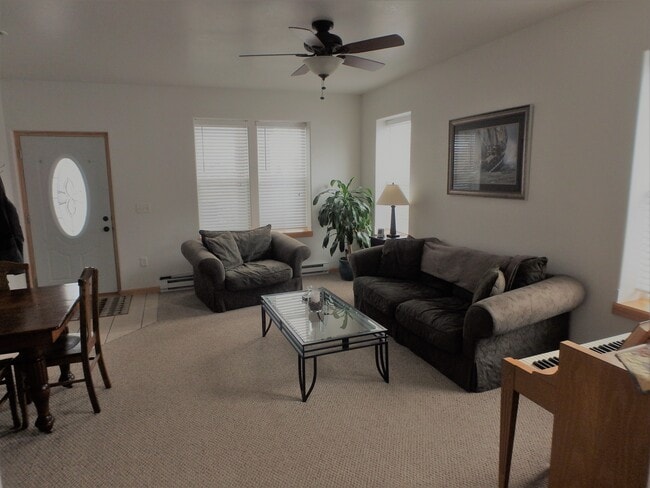 1301 E 2nd St, Unit 1 in Duluth, MN - Building Photo - Building Photo