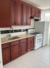 674 Bleecker St in Utica, NY - Building Photo - Building Photo