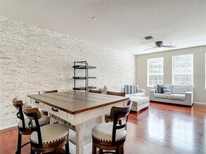 3133 Bayshore Oaks Dr in Tampa, FL - Building Photo - Building Photo