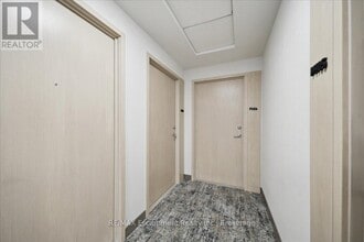 260 Malta Ave. in Brampton, ON - Building Photo - Building Photo