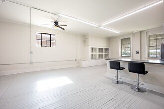 9 S Main St in Statesboro, GA - Building Photo - Building Photo