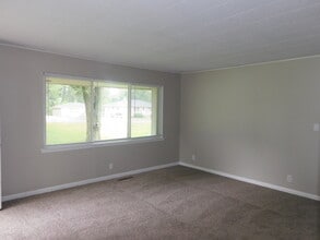 901 Mahrenholz Ave in Evansville, IN - Building Photo - Building Photo