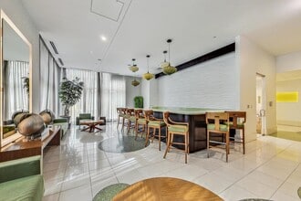 123 S Green St in Chicago, IL - Building Photo - Building Photo