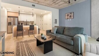 143 E Commerce St, Unit 805 in San Antonio, TX - Building Photo