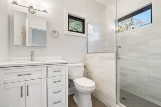 1009 N Gregson St in Durham, NC - Building Photo - Building Photo