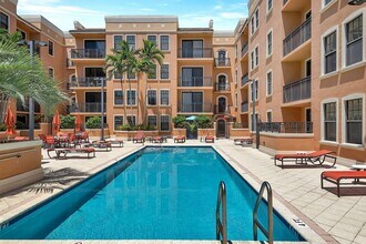 511 Lucerne Ave, Unit 308 in Lake Worth Beach, FL - Building Photo - Building Photo