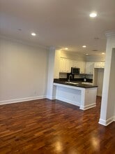 1317 Corte Alemano in Costa Mesa, CA - Foto de edificio - Building Photo