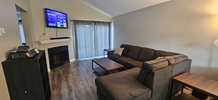 14886 Reedley St in Moorpark, CA - Building Photo - Building Photo