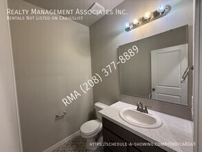 388 N Traquair Ln in Meridian, ID - Building Photo - Building Photo