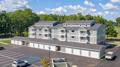 North Hillburn Apartments in Grand Rapids, MI - Building Photo - Building Photo