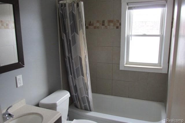 932 Detroit Ave in Lincoln Park, MI - Building Photo - Building Photo