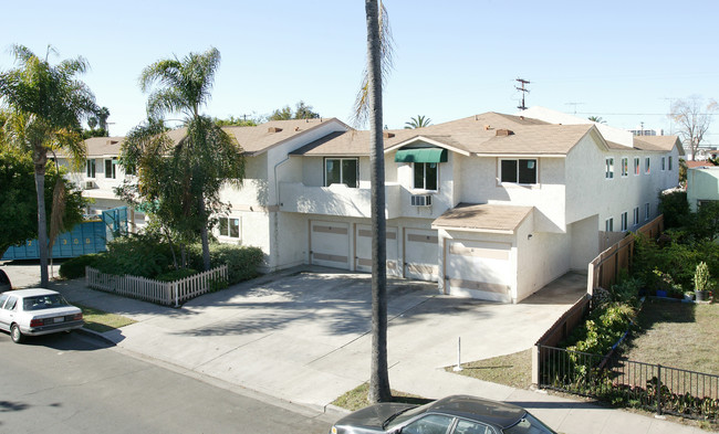 Orange Blossom Terrace in San Diego, CA - Foto de edificio - Building Photo