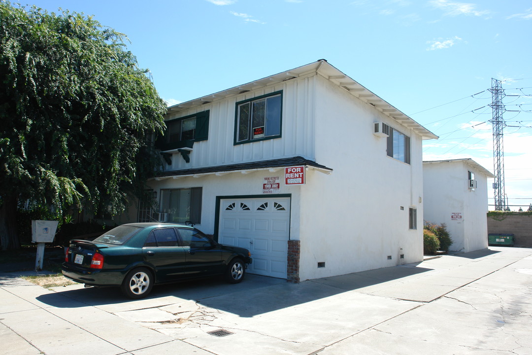 760 Deland Ave in San Jose, CA - Foto de edificio