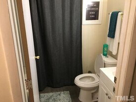 3009 Huntleigh Dr in Raleigh, NC - Building Photo