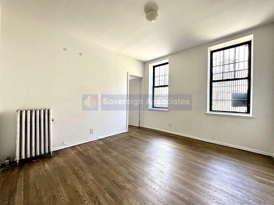 184 Claremont Ave in New York, NY - Building Photo