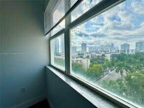 17150 N Bay Rd in Sunny Isles Beach, FL - Building Photo - Building Photo