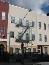 239 Jefferson St in Brooklyn, NY - Building Photo - Building Photo