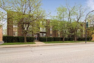 9735 S Cicero Ave in Oak Lawn, IL - Building Photo
