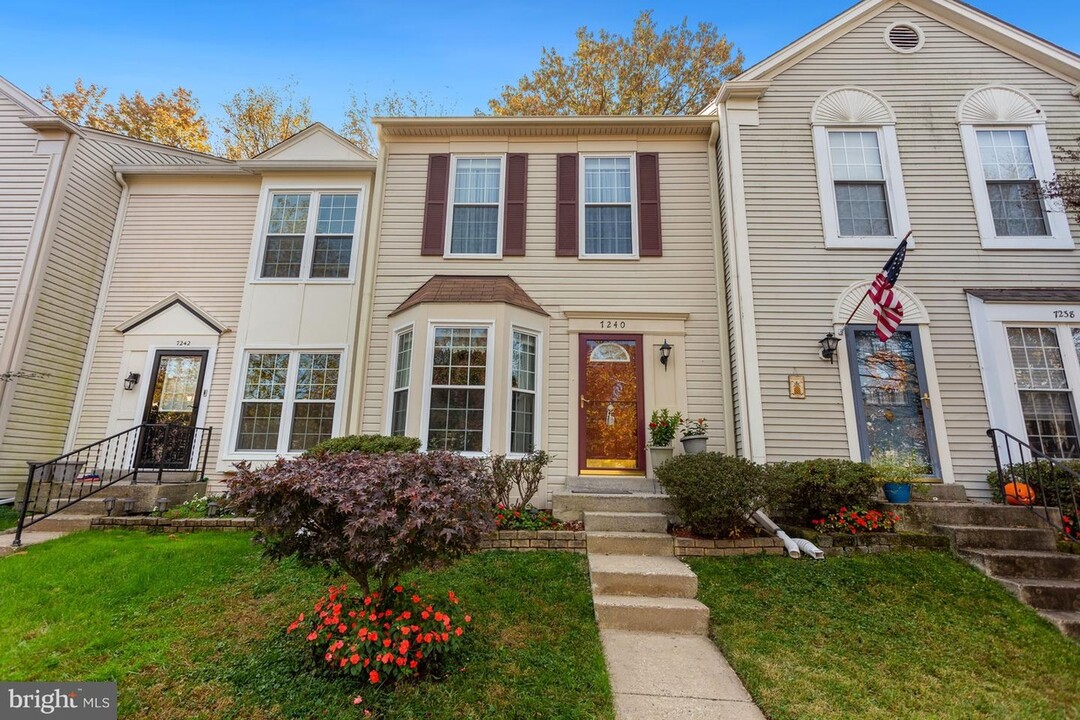 7240 Stover Dr in Alexandria, VA - Building Photo