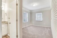 2077 Rosewood Rd photo'