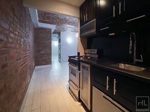Charming Garden-Level Apartment with Priva in New York, NY - Building Photo - Building Photo