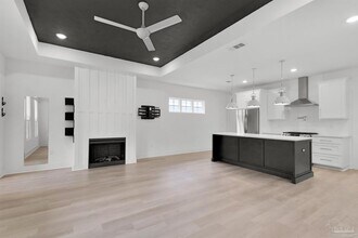 17 N L St in Pensacola, FL - Building Photo - Building Photo