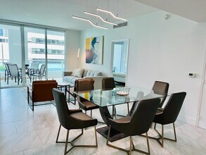 951 Brickell Ave, Unit 607 in Miami, FL - Building Photo - Building Photo