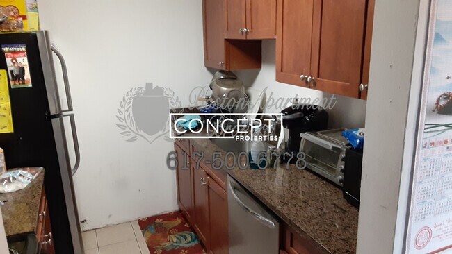 7 Bynner St, Unit 1 in Boston, MA - Foto de edificio - Building Photo