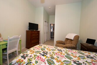 645 SW Andros Cir in Port St. Lucie, FL - Building Photo - Building Photo