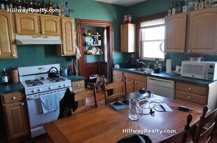 40 Weld Hill St, Unit 1 in Boston, MA - Building Photo
