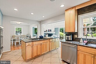 8633 Janet Ln in Vienna, VA - Building Photo - Building Photo