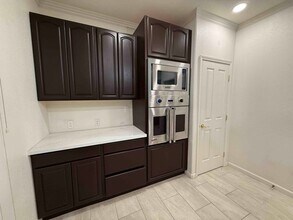 9645 Spring Breeze Ct in Elk Grove, CA - Building Photo - Building Photo