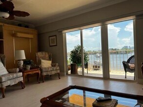 95 N Birch Rd, Unit 303 in Fort Lauderdale, FL - Building Photo - Building Photo