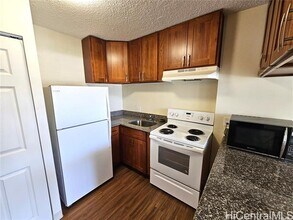 739 Hausten St in Honolulu, HI - Building Photo - Building Photo