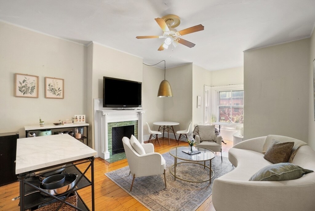 296 Marlborough St in Boston, MA - Building Photo