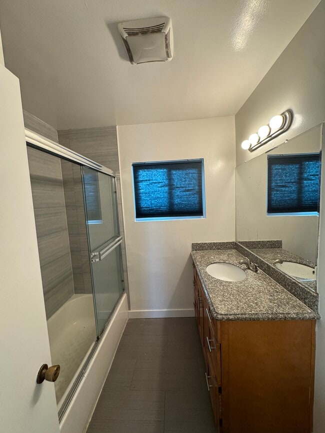 833 W Walnut Ave, Unit frnt in Monrovia, CA - Building Photo - Building Photo