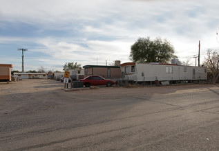 Golden Dawn MHP in Tucson, AZ - Building Photo - Building Photo