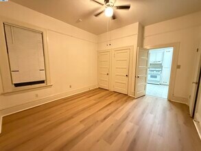1173 Park Ave E in Alameda, CA - Building Photo - Building Photo