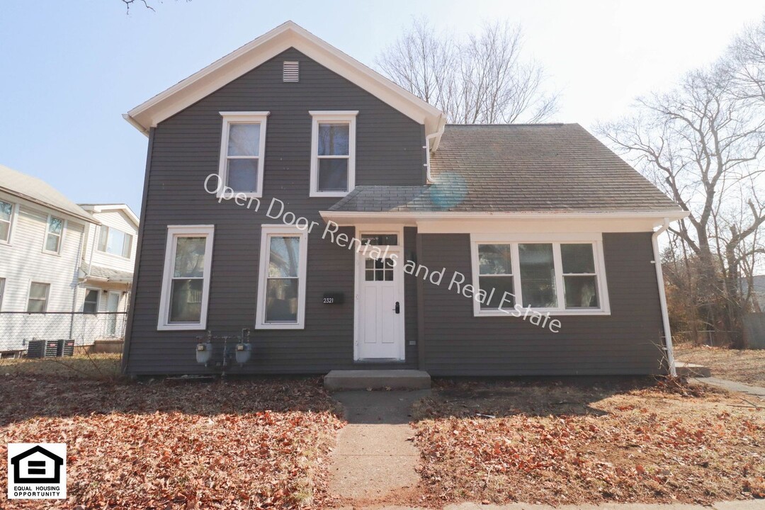 2323 Fox Ave in Fort Wayne, IN - Building Photo