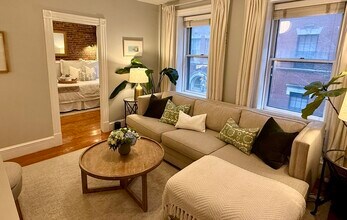 59 Myrtle St in Boston, MA - Building Photo - Building Photo