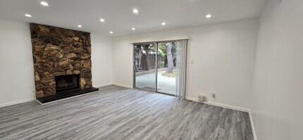15707 Ludlow St in Granada Hills, CA - Building Photo - Building Photo