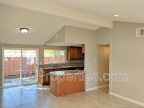 3410 Sparrow Cir in Riverside, CA - Building Photo - Building Photo
