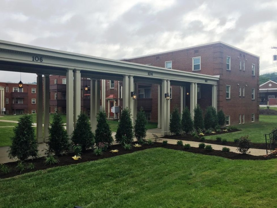 Aspen Court Apartments in Crafton, PA - Foto de edificio