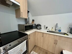 145 Ross St in St Thomas, ON - Building Photo - Building Photo