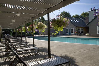 Berkshire Court Apartments in Wilsonville, OR - Foto de edificio - Building Photo