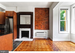 1451 Harvard St NW, Unit 2 in Washington, DC - Building Photo - Building Photo