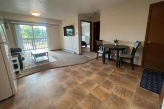 1624 S Doodler Dr in Sioux Falls, SD - Building Photo - Building Photo